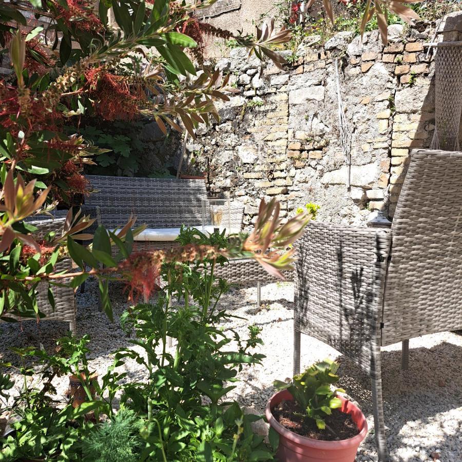 Appartement Luxury Family House With Backyard à Mantouki Extérieur photo