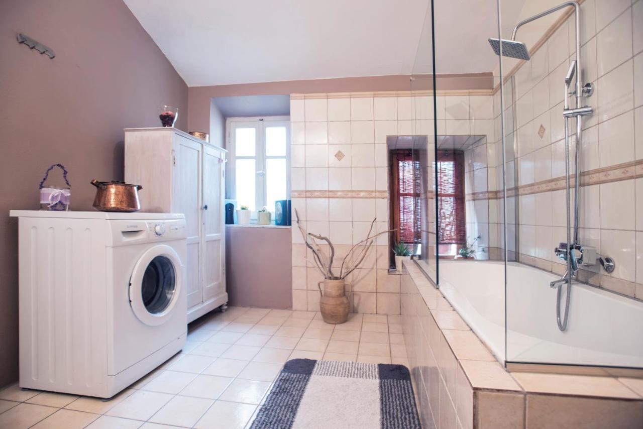 Appartement Luxury Family House With Backyard à Mantouki Extérieur photo